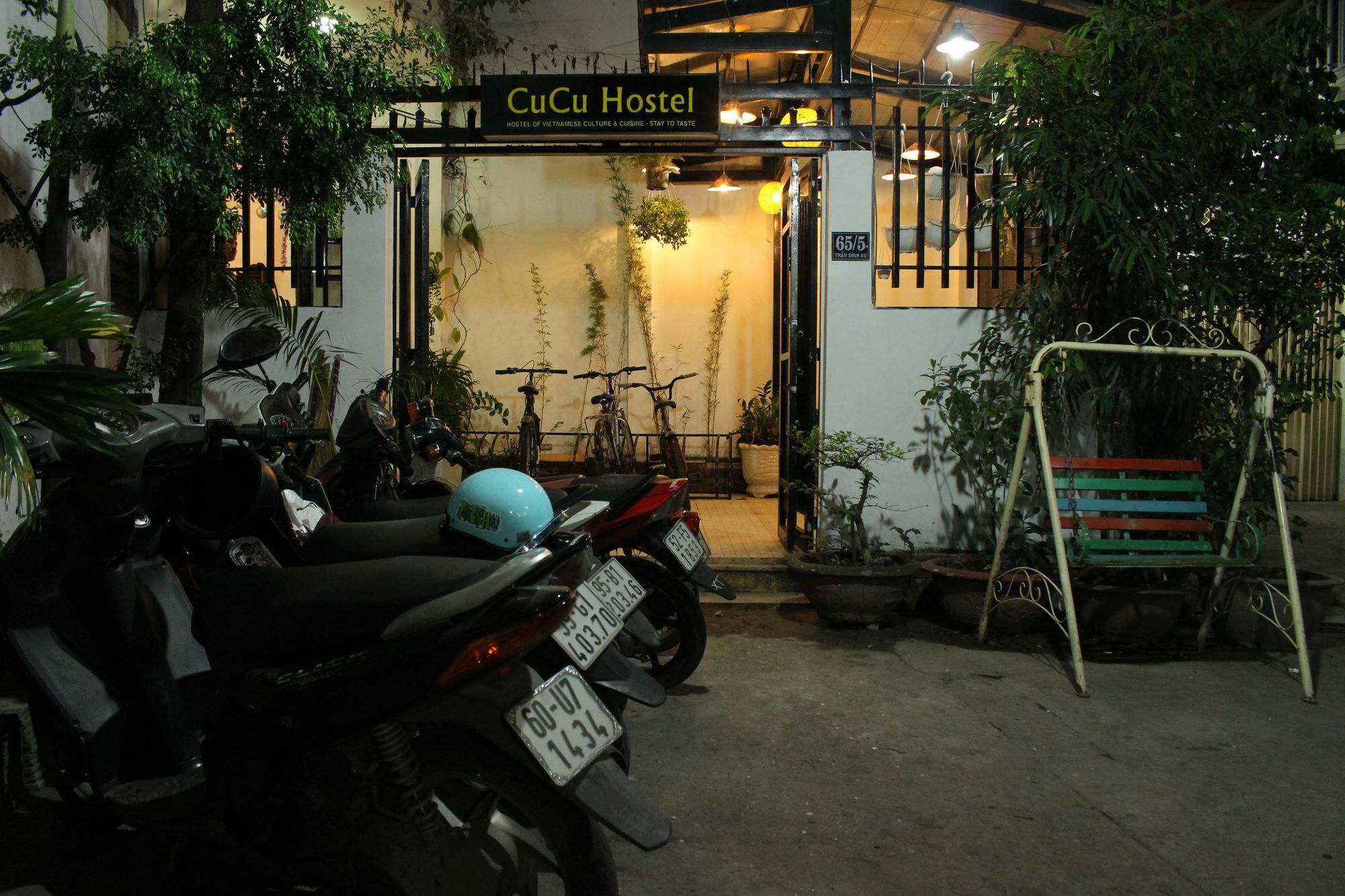 Cucu Hostel ホーチミン市 エクステリア 写真